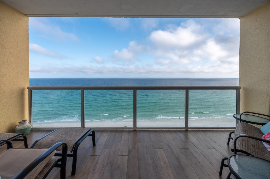 Beach condo with Balcony