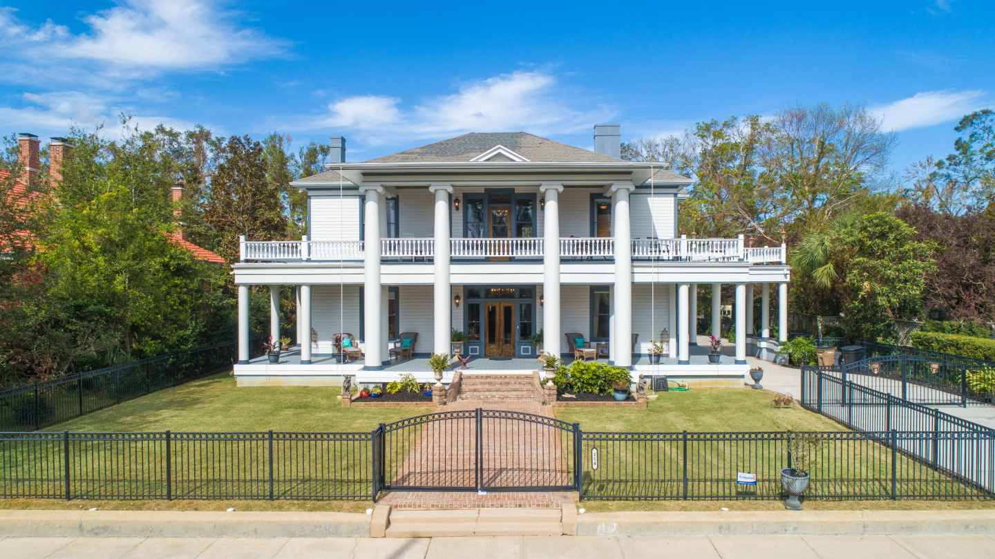 Why Choose Gulf Breeze for Your Next Home